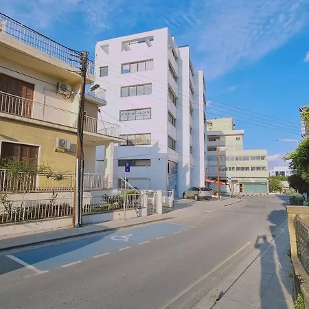 Mythos Down Town House Ferienhaus Nikosia