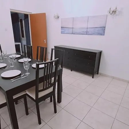 Mythos Down Town House Hébergement de vacances *