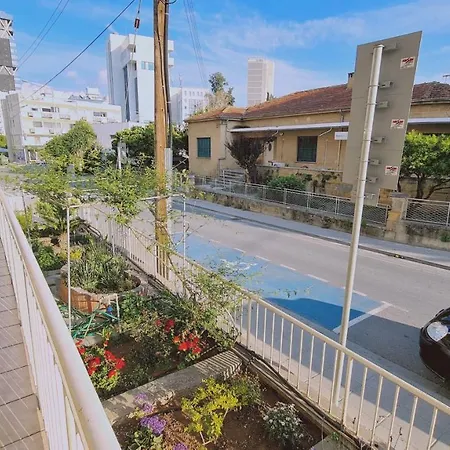 Mythos Down Town House Дом отдыха *