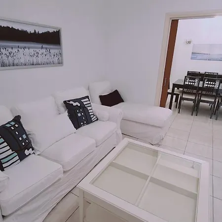 Mythos Down Town House