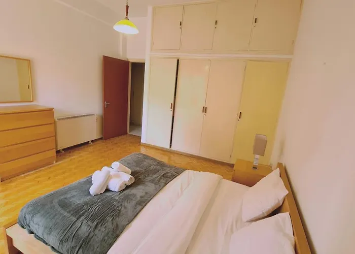 Mythos Down Town House *