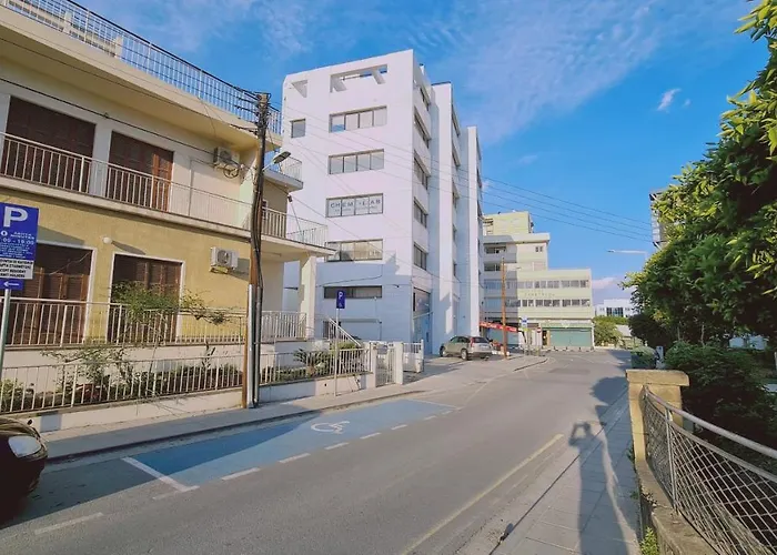 Mythos Down Town House Ferienhaus Nikosia